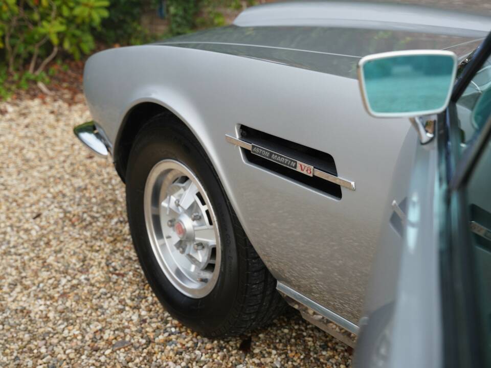 Bild 27/50 von Aston Martin V8 (1974)