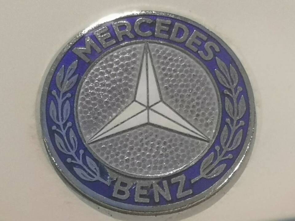 Image 34/47 of Mercedes-Benz 230 SL (1964)