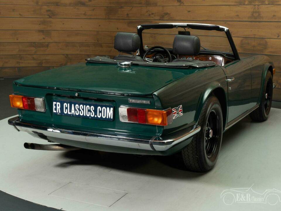 Image 7/19 of Triumph TR 6 (1974)