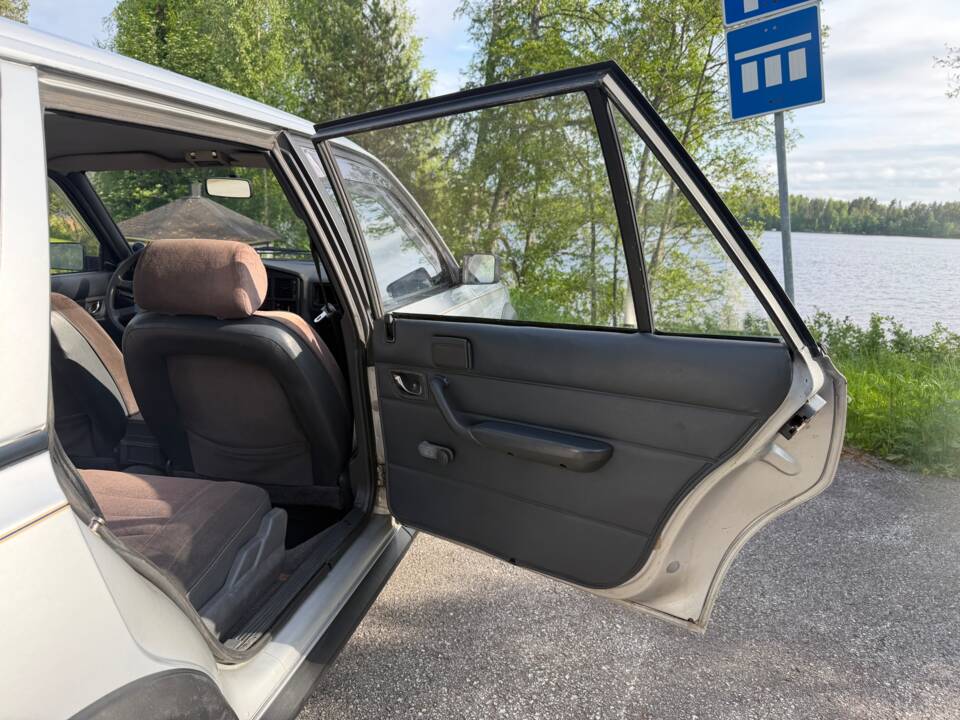 Imagen 34/50 de Peugeot 505 Break 4x4 Dangel (1988)