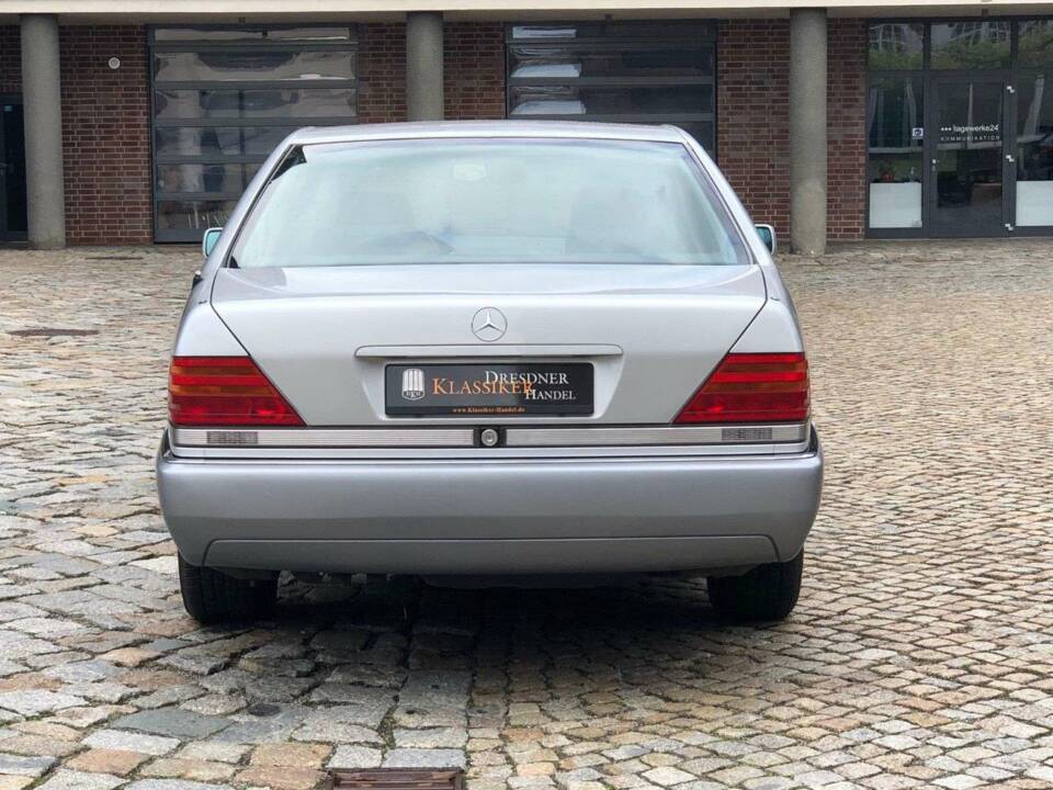 Afbeelding 6/18 van Mercedes-Benz 500 SE (1992)