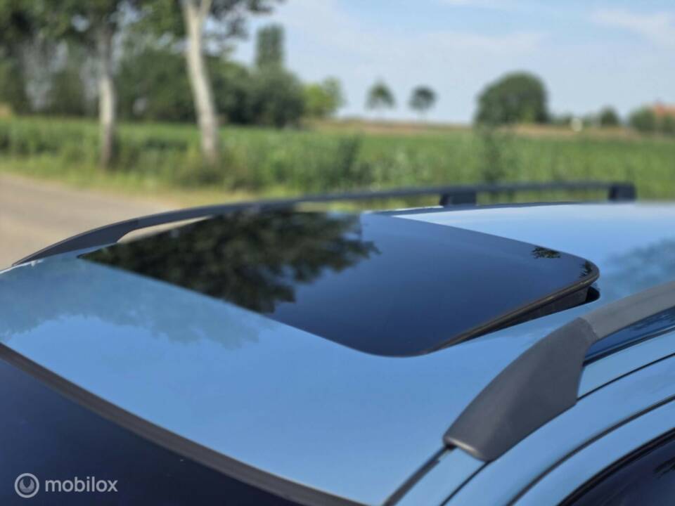 Image 16/40 of Volvo V 70 2.5T (2004)
