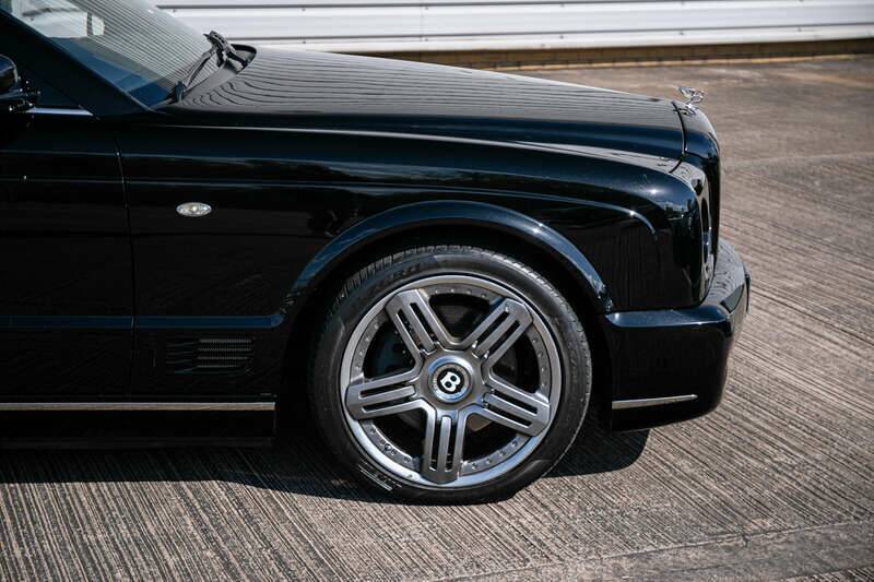 Image 21/29 de Bentley Azure T (2010)