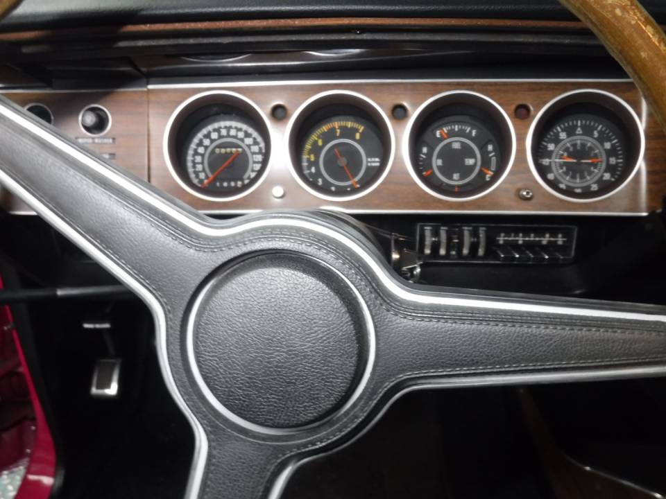 Image 29/50 of Dodge Challenger R&#x2F;T 440 Six-Pack (1970)