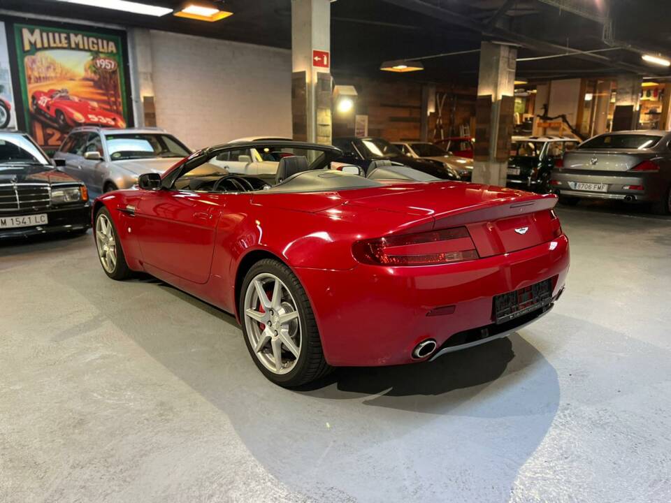 Imagen 24/60 de Aston Martin V8 Vantage Roadster (2008)