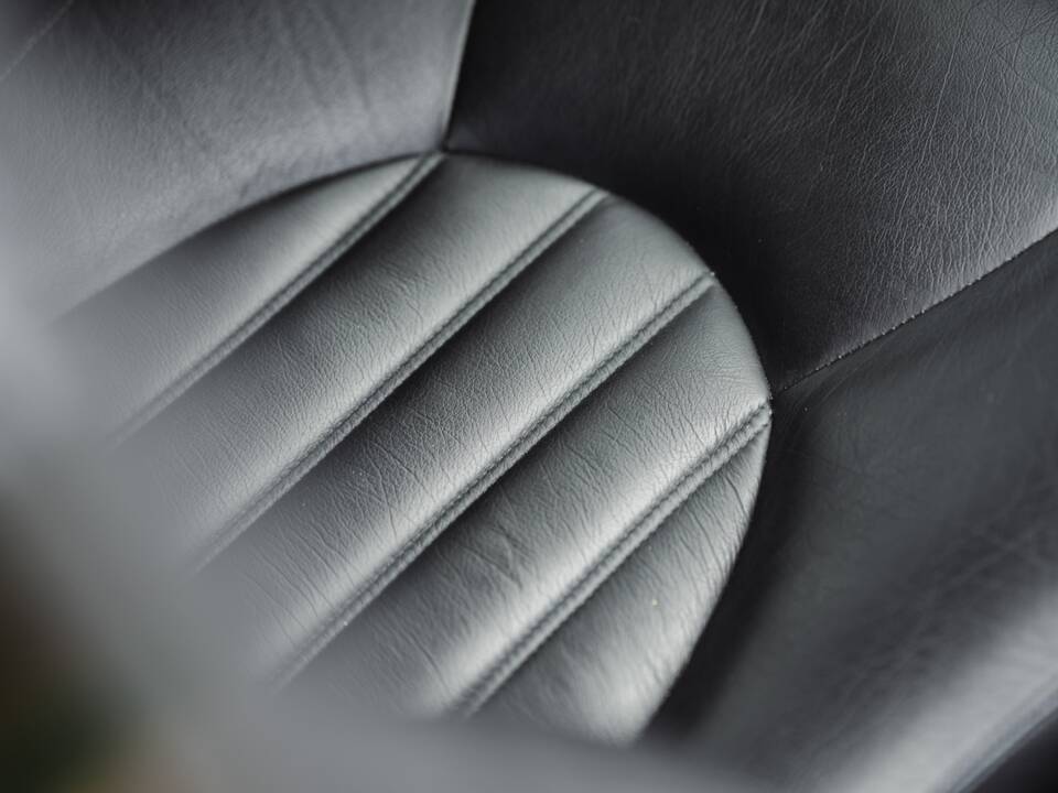 Image 34/42 of Jaguar XK8 4.0 (1999)