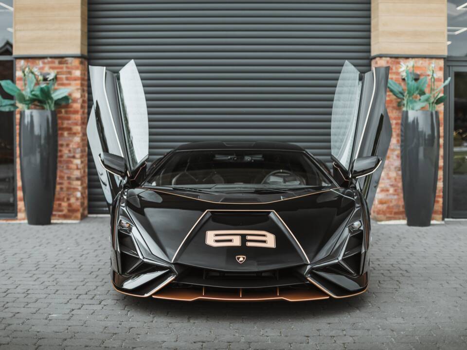 Image 27/68 of Lamborghini Sián FKP 37 (2021)