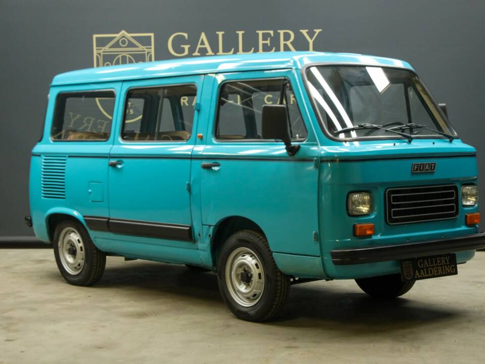 Image 39/50 of FIAT 900E (1980)