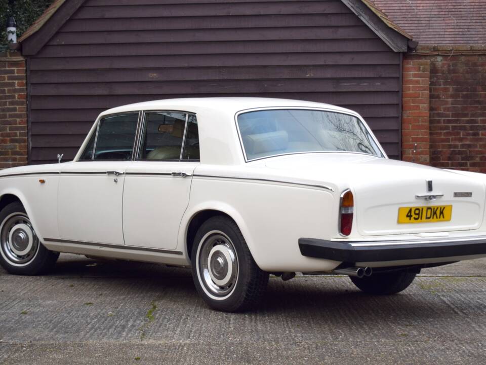 Image 3/50 of Rolls-Royce Silver Shadow II (1979)