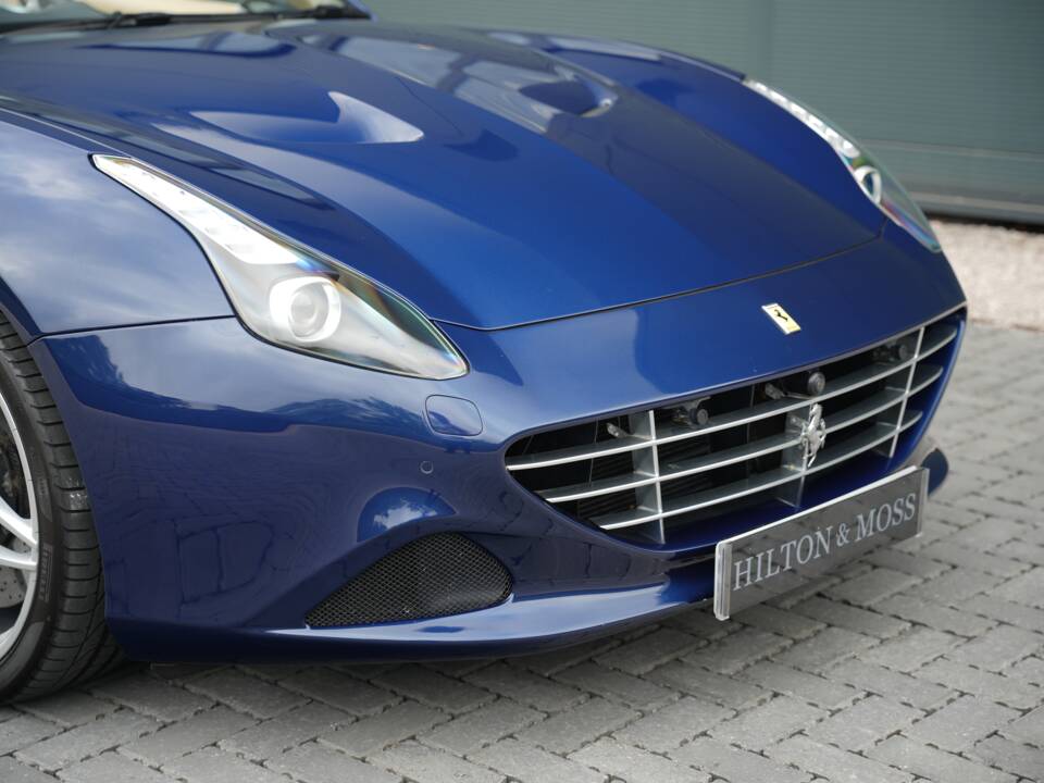 Image 27/50 of Ferrari California T (2015)