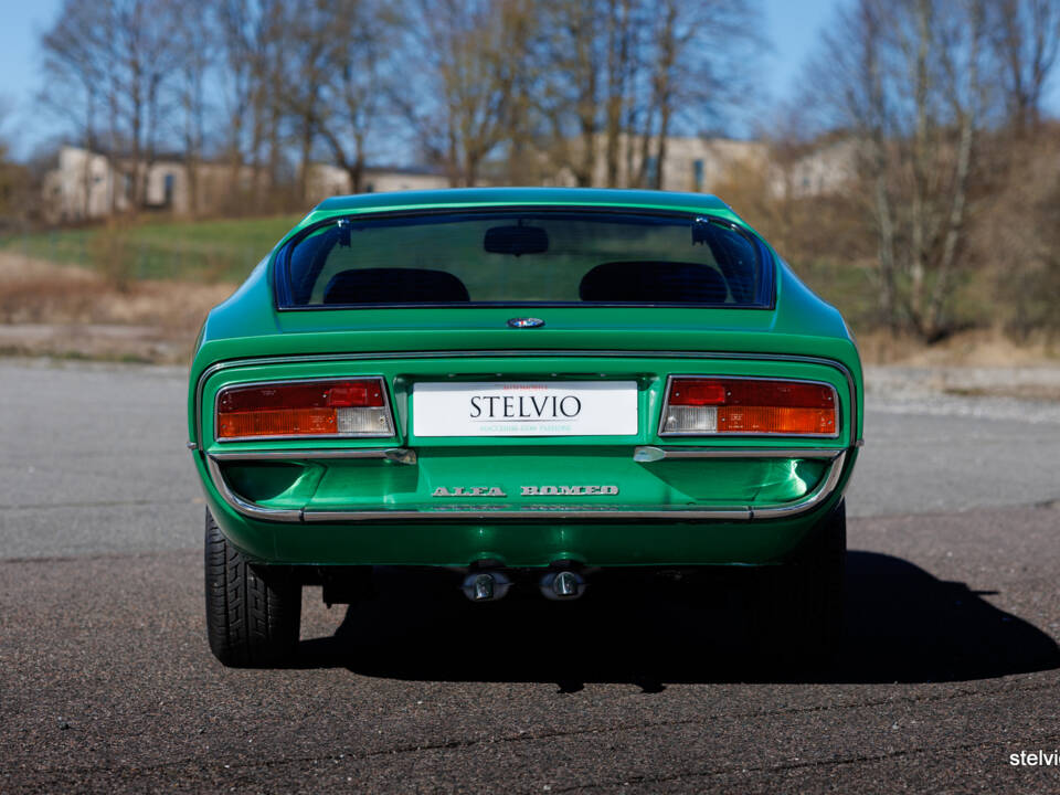 Image 17/49 de Alfa Romeo Montreal (1974)
