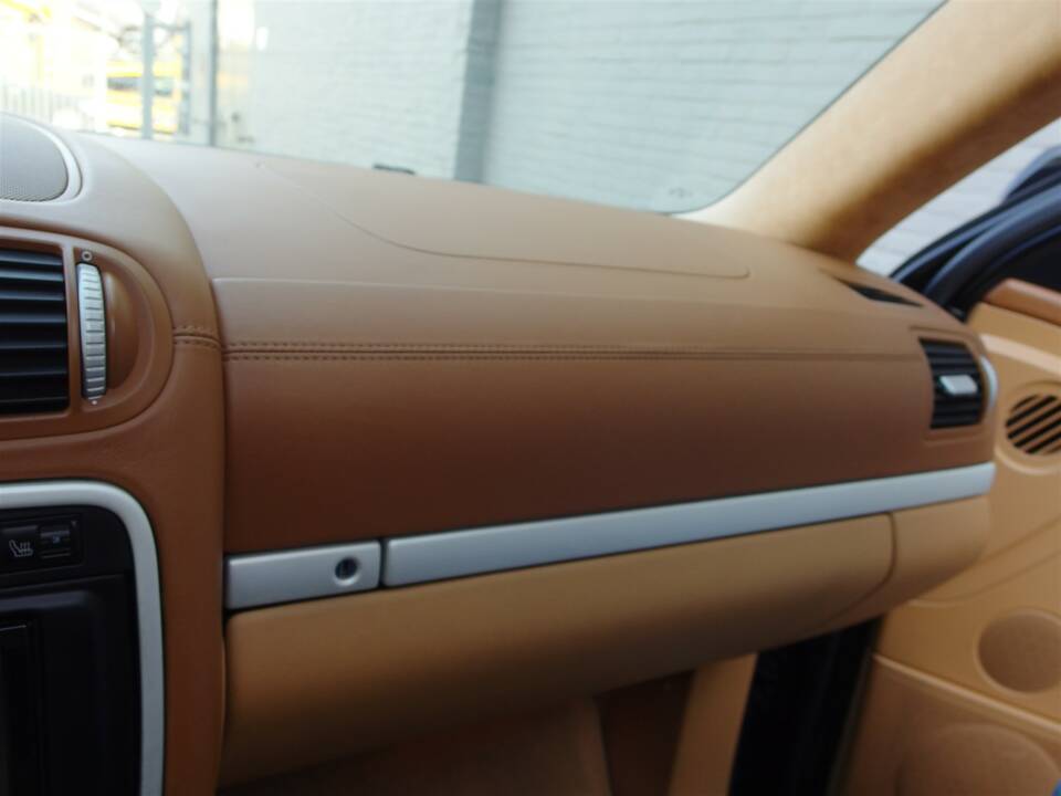Image 54/93 of Porsche Cayenne Turbo (2007)