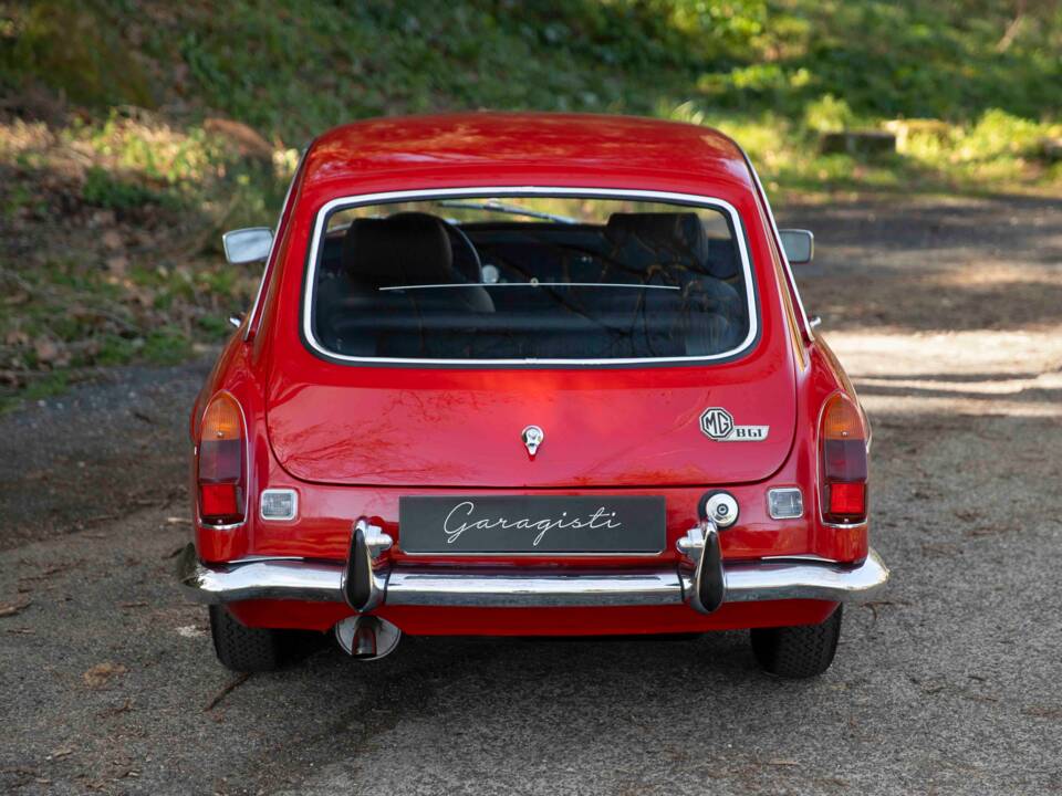 Image 35/77 of MG MGB GT (1972)