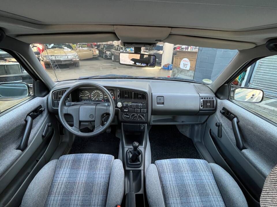 Image 12/33 of Volkswagen Passat 1.8 (1989)