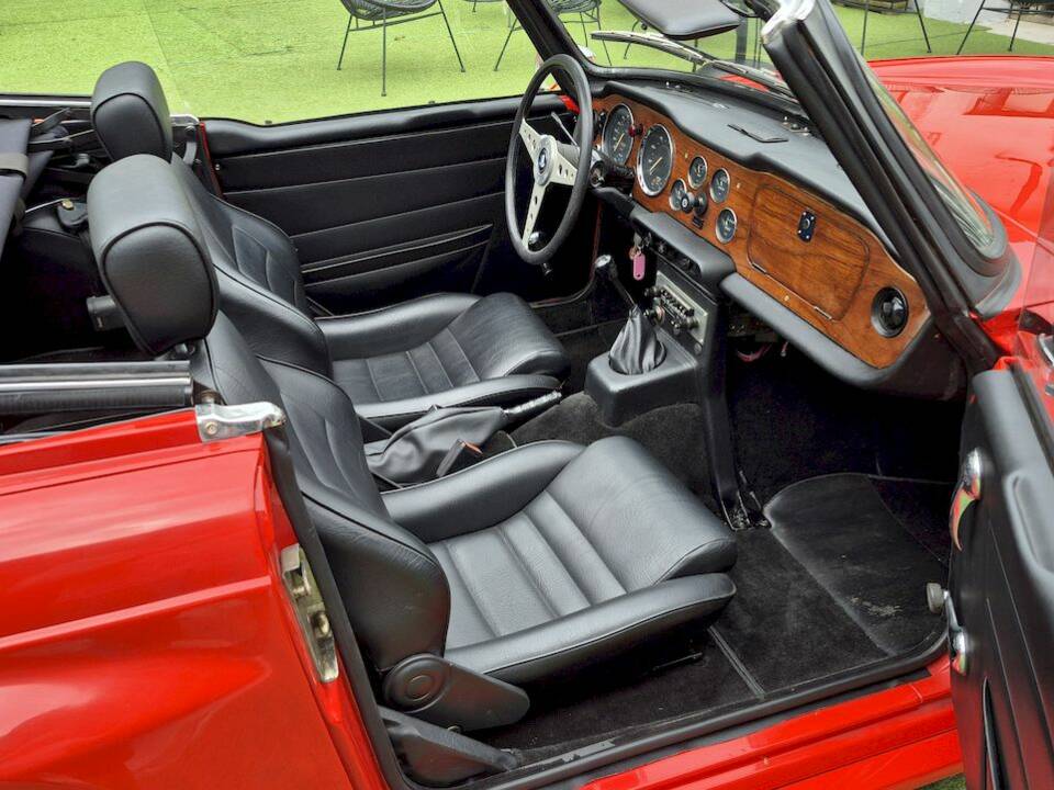 Immagine 35/81 di Triumph TR 6 (1973)