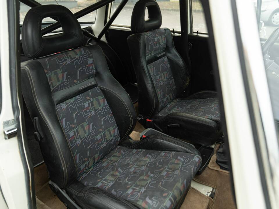 Bild 27/50 von Mercedes-Benz 220 S (1967)