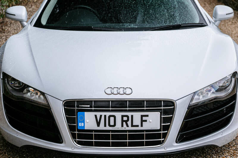 Image 32/38 of Audi R8 V10 (2010)