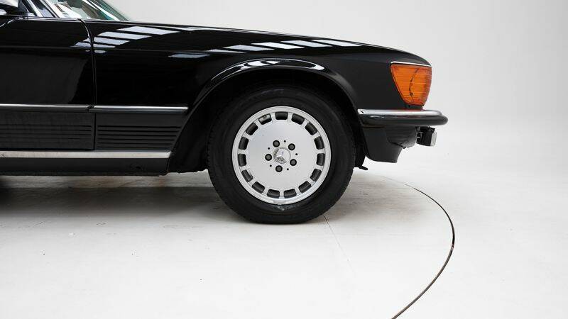 Image 10/15 of Mercedes-Benz 380 SL (1985)