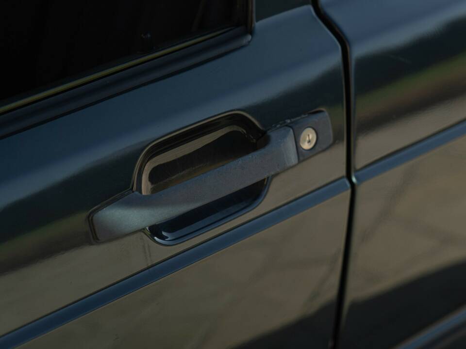 Imagen 9/50 de Mercedes-Benz 190 E (1988)