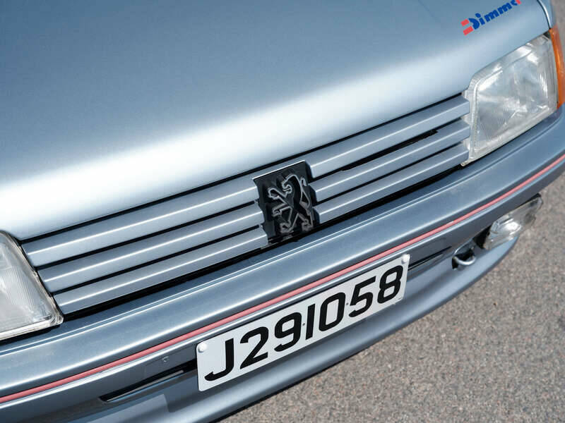 Image 45/50 of Peugeot 205 GTi 1.9 (1990)