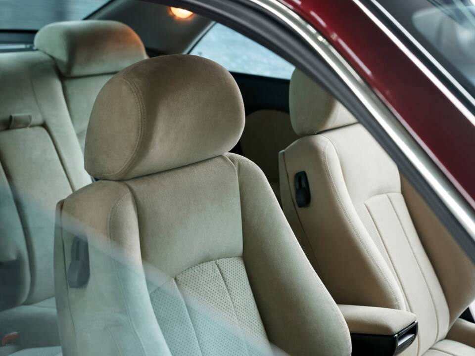 Image 25/46 of Lancia Kappa 3.0 (1999)