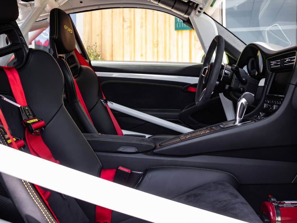 Image 38/50 of Porsche 911 GT3 RS (2016)
