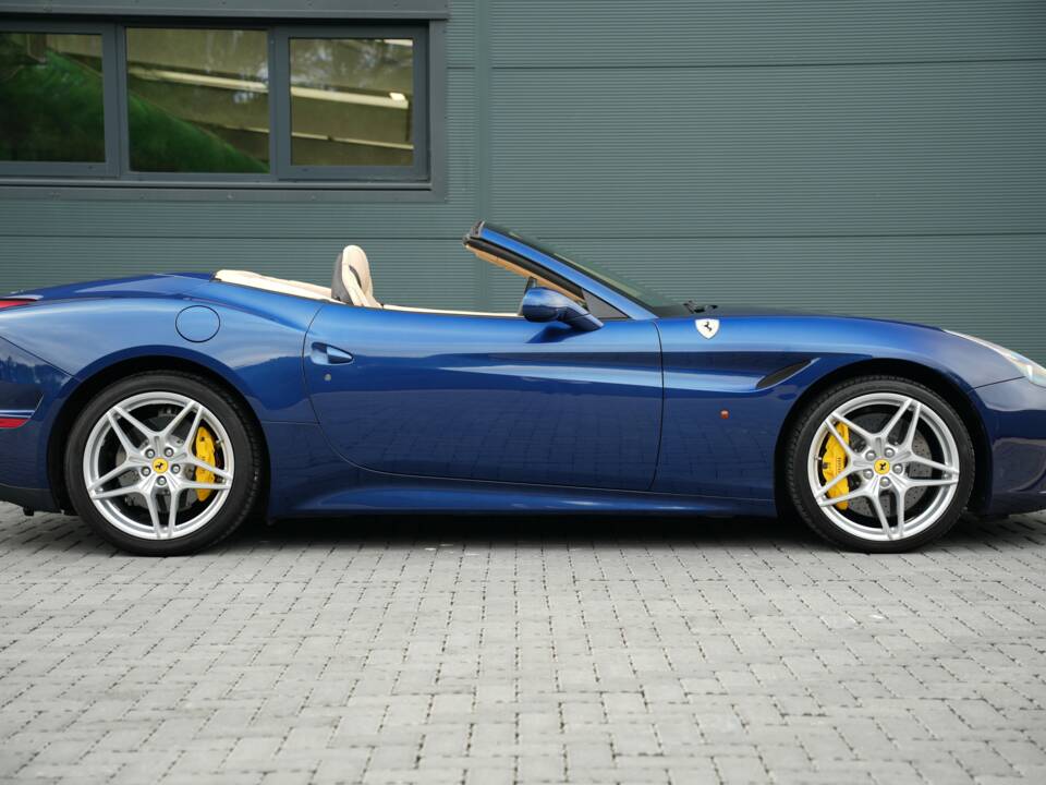 Image 3/50 of Ferrari California T (2015)