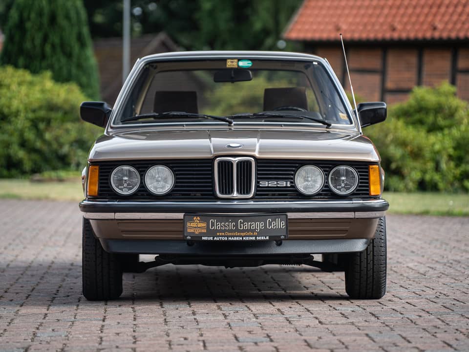 Image 5/76 of BMW 323i (1982)