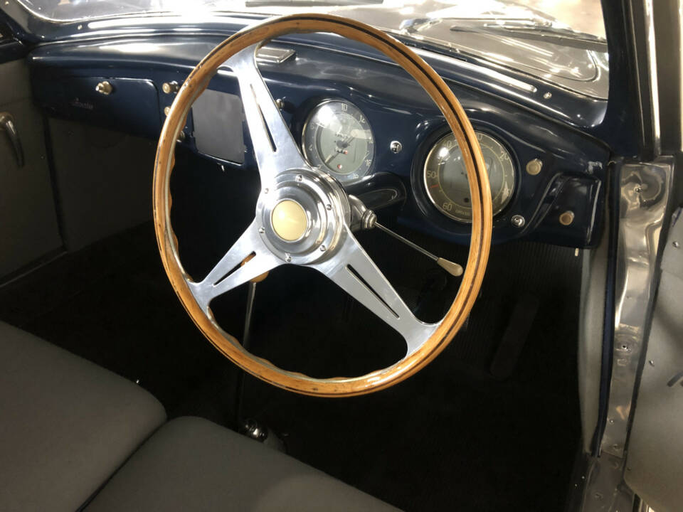 Image 15/35 of Lancia Aurelia B20 GT (1953)