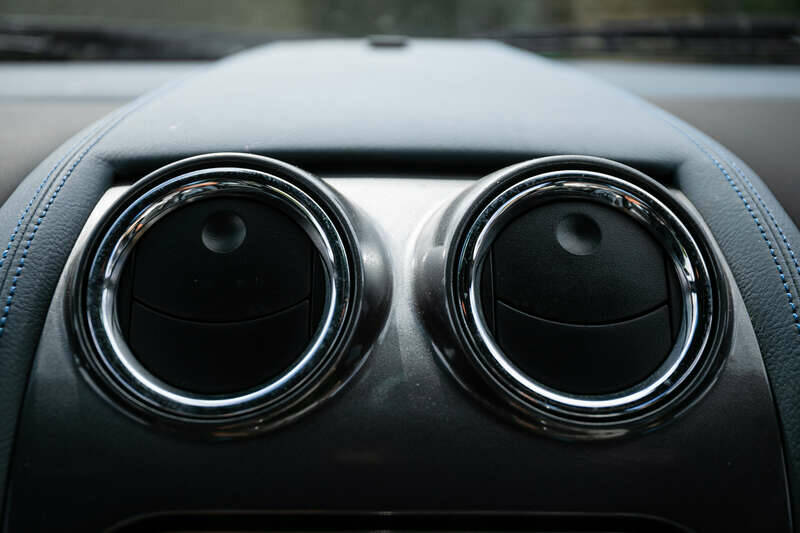 Image 22/41 of MG XPower SV (2007)