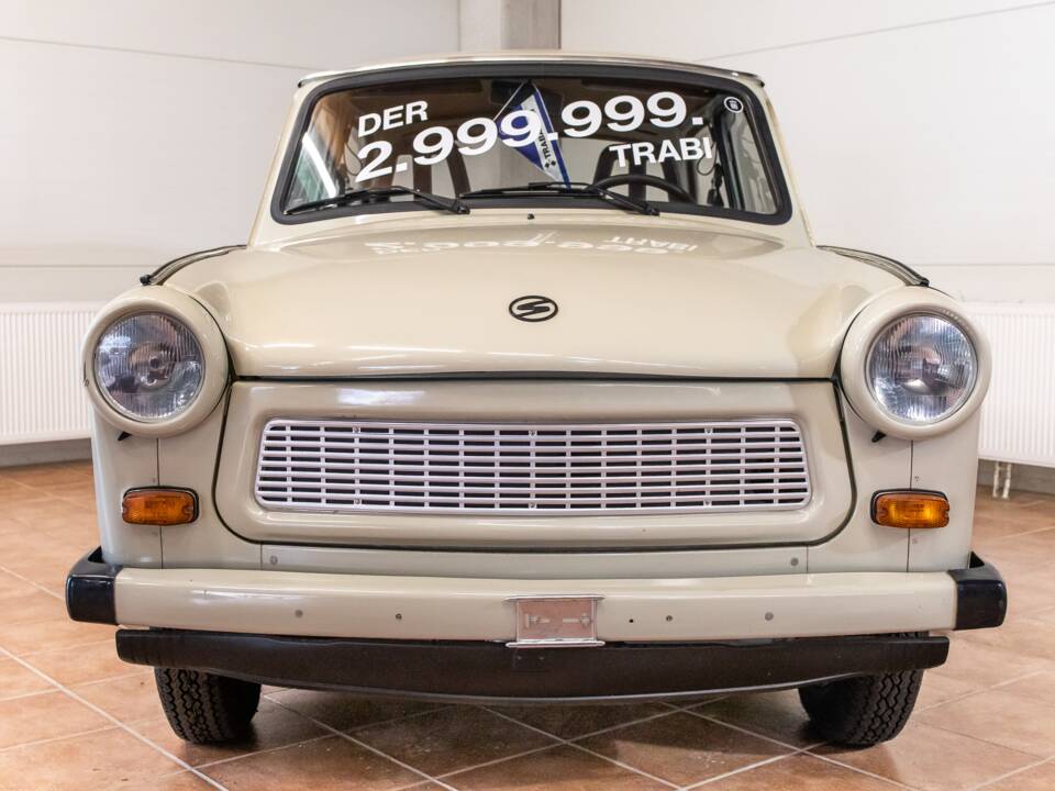 Bild 2/23 von Trabant 601 (1990)