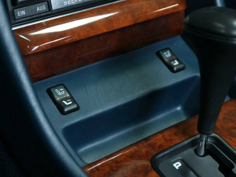 Bild 21/50 von Mercedes-Benz 560 SEC (1988)