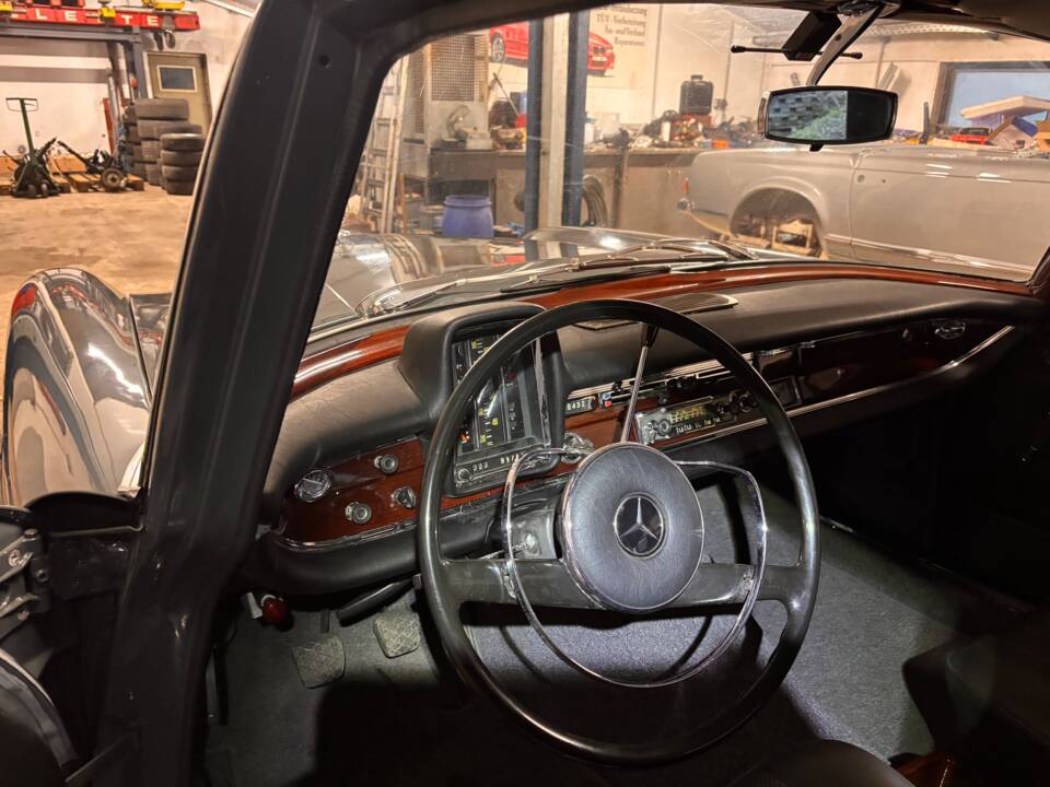Afbeelding 5/10 van Mercedes-Benz 230 Universal (1968)