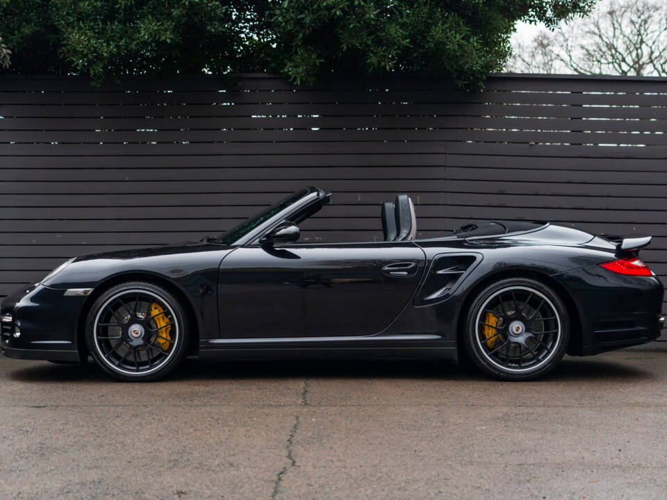 Image 8/51 of Porsche 911 Turbo S (2011)