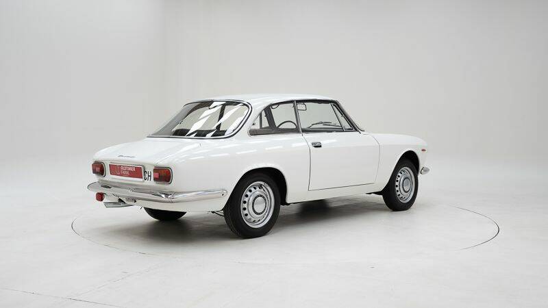 Imagen 2/15 de Alfa Romeo Giulia 1600 Sprint GT (1966)