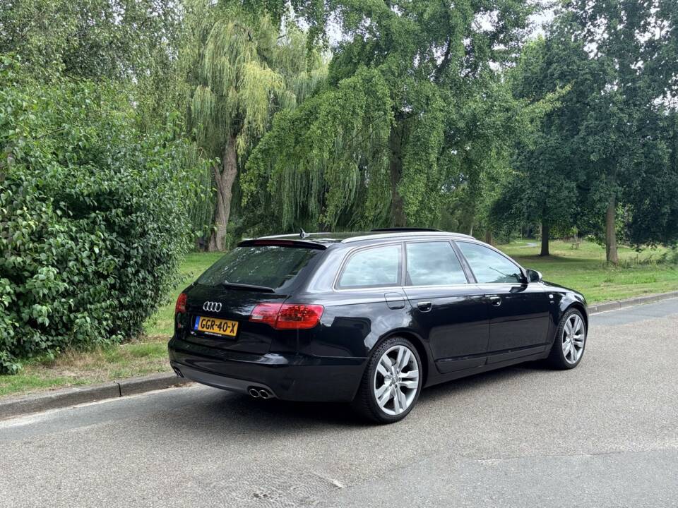 Imagen 5/42 de Audi S6 Avant 5.2 V10 quattro (2006)