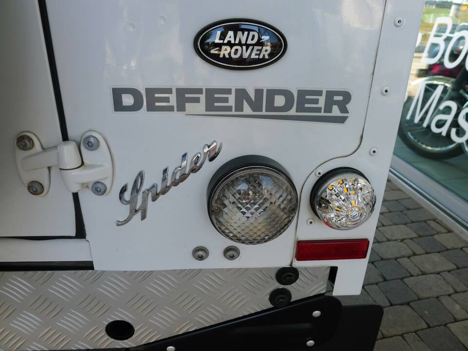 Image 13/15 of Land Rover Defender 90 (2014)