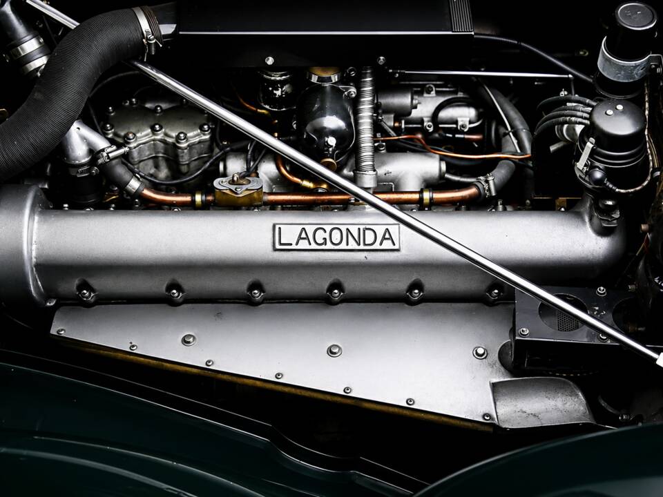 Image 13/15 of Lagonda V12 DHC (1938)