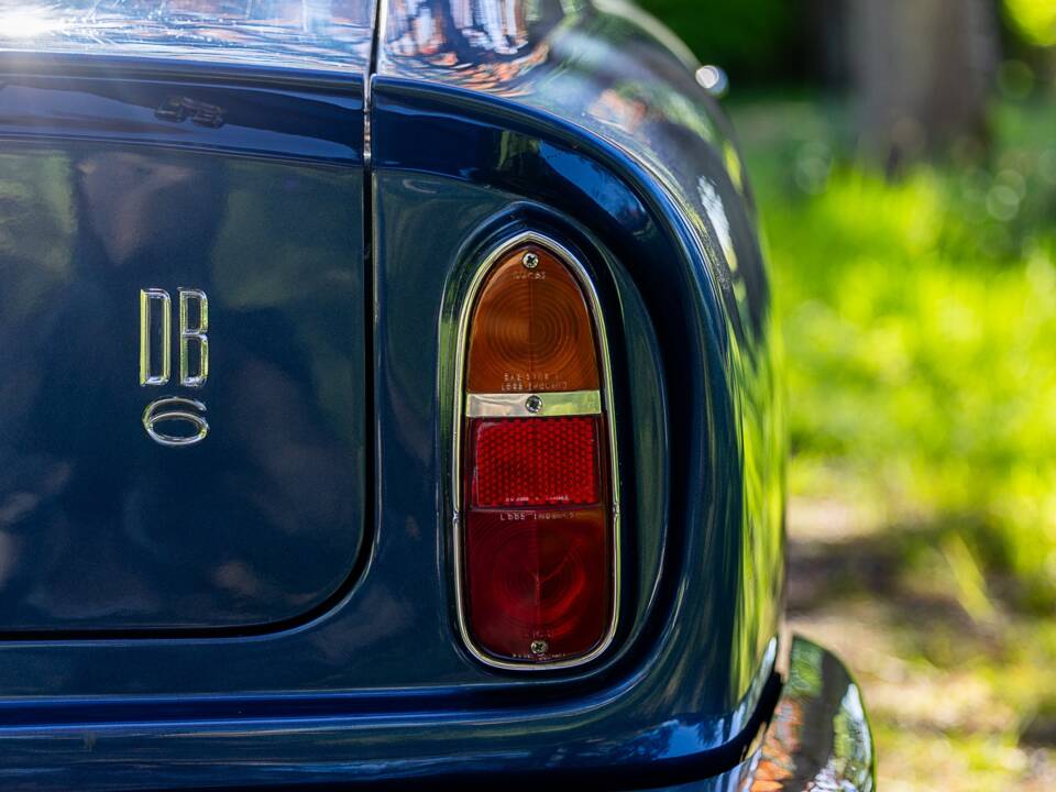 Afbeelding 7/50 van Aston Martin DB 6 (1967)