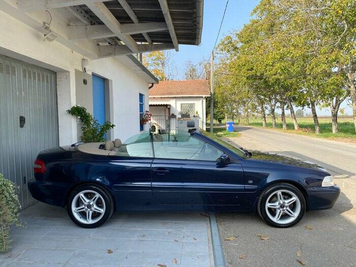 Imagen 4/7 de Volvo C70 T5 (2000)