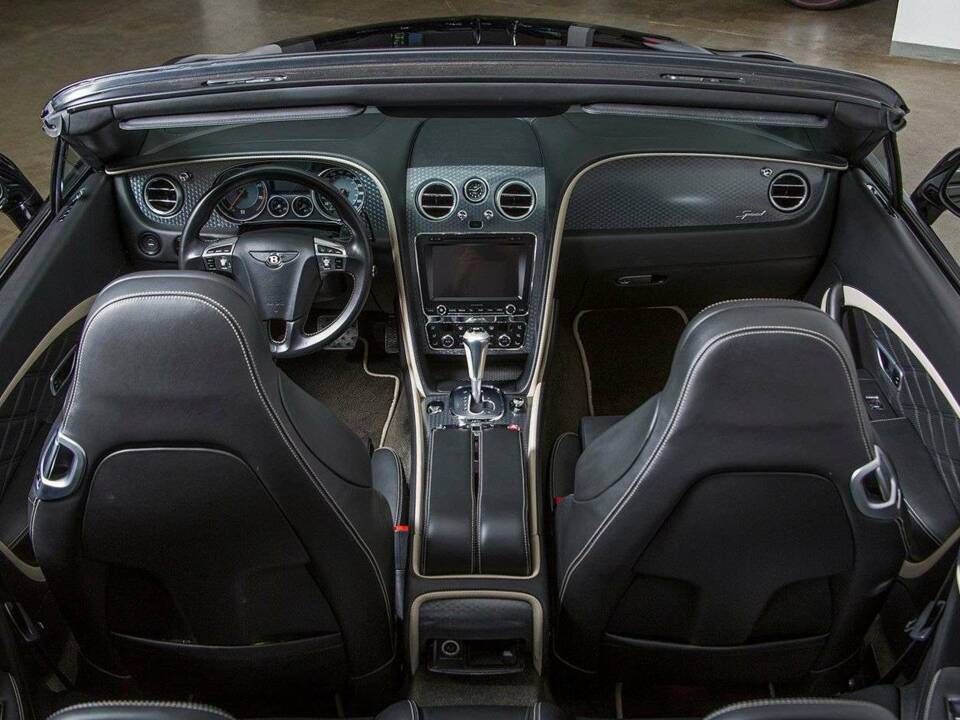 Immagine 21/23 di Bentley Continental GTC Speed (2015)