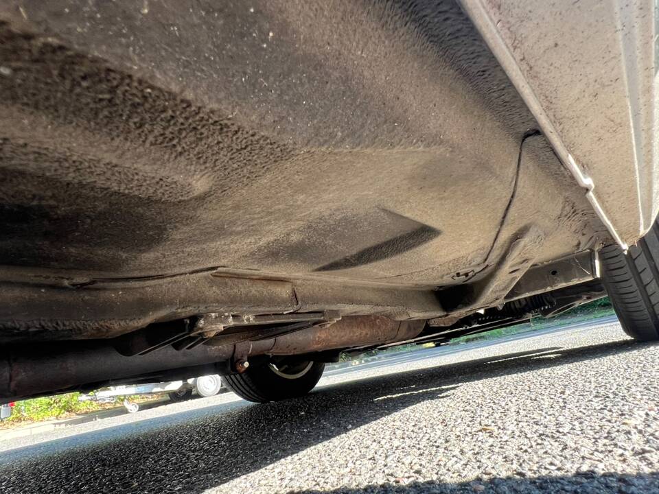 Image 21/31 of Jaguar XJ6 3.2 (1995)