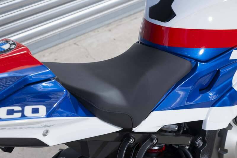 Bild 26/48 von BMW S 1000RR 'TYCO' BSB Race Replica (2016)