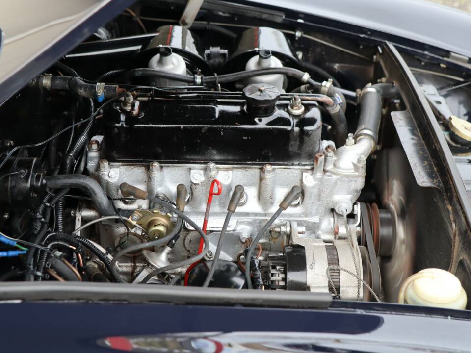 Afbeelding 31/50 van MG MGB (1973)