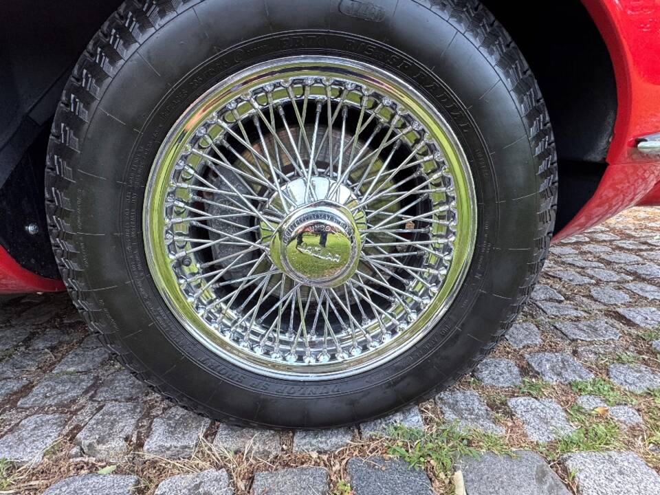Image 37/39 of Jaguar E-Type V12 (1974)