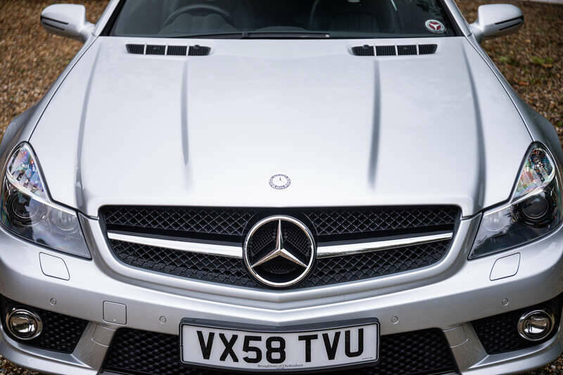 Image 19/32 of Mercedes-Benz SL 63 AMG (2008)