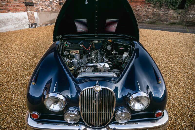 Image 3/50 of Jaguar Mk II 3.8 (1960)