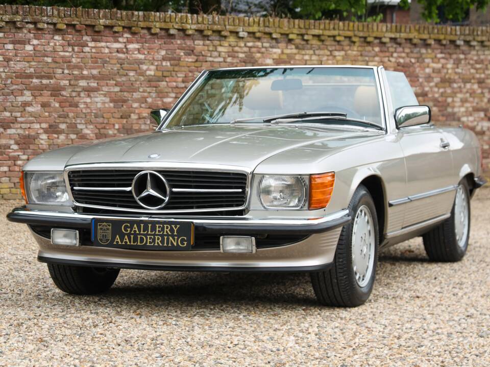 Image 1/50 de Mercedes-Benz 560 SL (1988)
