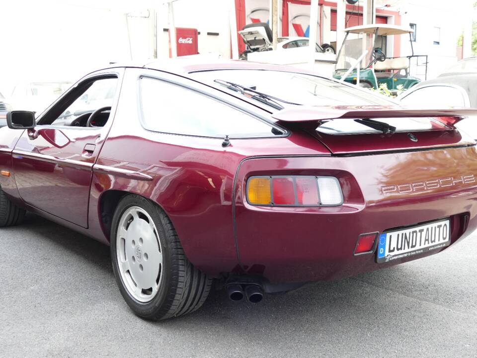 Bild 4/20 von Porsche 928 S (1982)