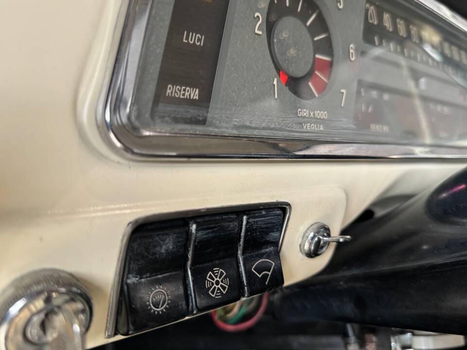 Image 42/47 of Alfa Romeo Giulia 1600 TI (1963)